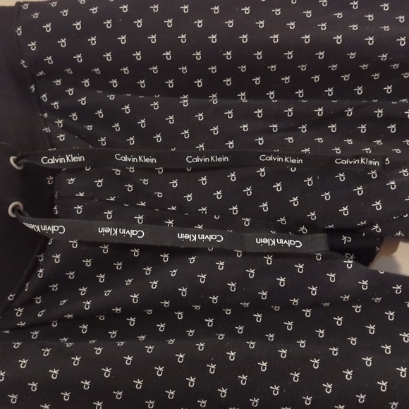 Brand new Calvin Klein print jogger size medium - Picture 2 of 3
